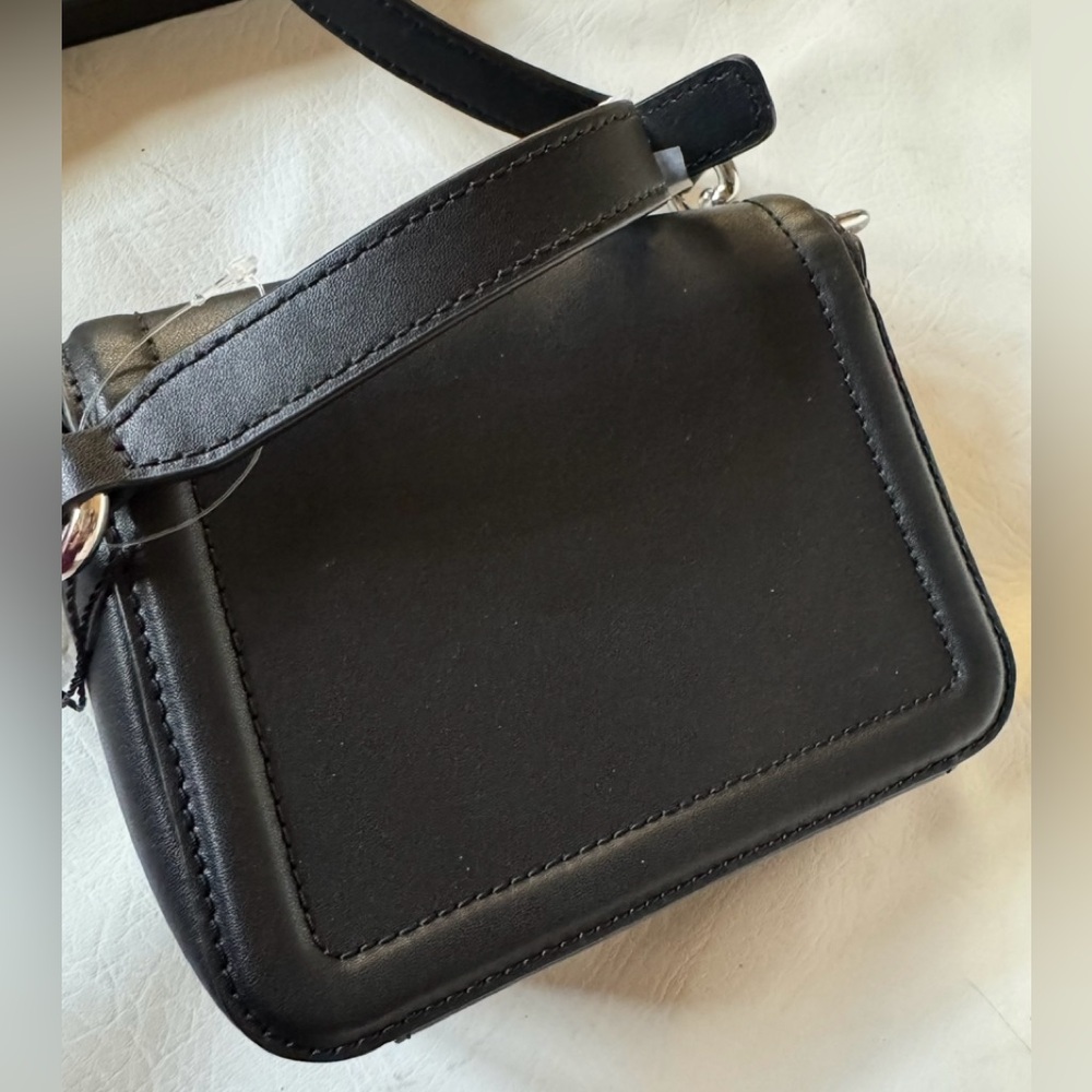 New Marc Jacob’s Insignia Flap Crossbody Bag - Picture 9 of 10